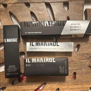 IL MAKIAGE Makeup Bundle worth $140. This is a new,4-piece set.